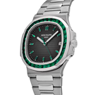 Nautilus 40mm 5711/113P-001 Platinum Charcoal Gray Dial Emerald Bezel