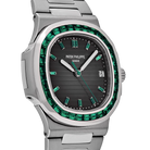 Nautilus 40mm 5711/113P-001 Platinum Charcoal Gray Dial Emerald Bezel